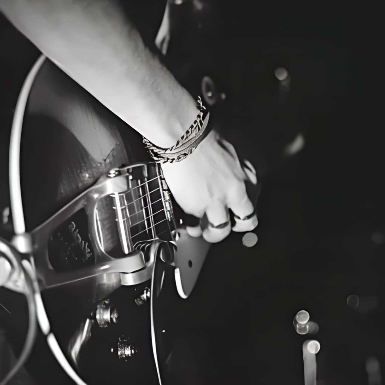 Rob Thompson playing his Les Paul live — blues and rock guitarist from Gqeberha